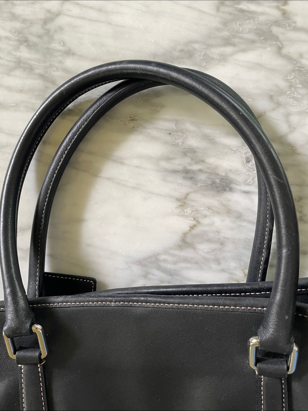 Coach Classic Tote Black Leather  Bag - Elegant Everyday Carry - Picture 6 of 11